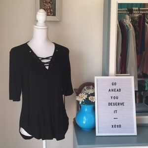 🌿 No boundaries black lace up top size large